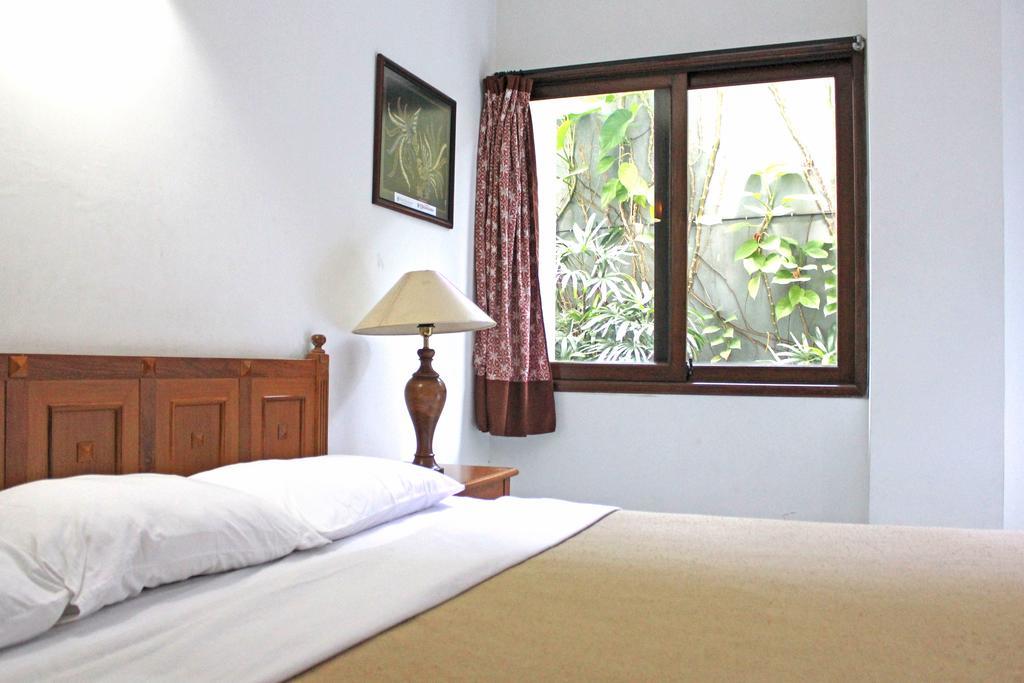 Hotel Winotosastro Garden Yogyakarta Exterior foto